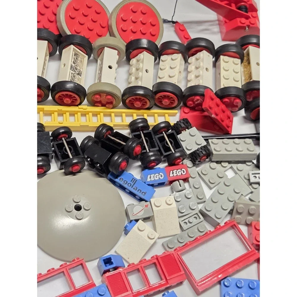 VINTAGE LEGO CLASSIC Space Legoland Town Lot Set Parts Wheels Windows Bricks